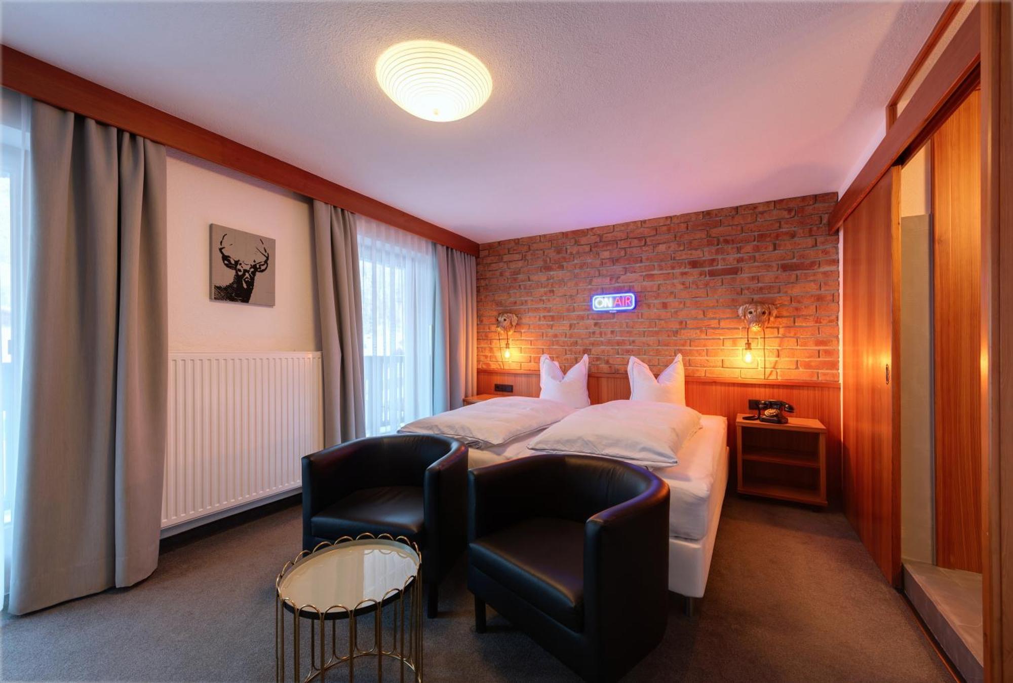 سانكت أنتون ام ارلبرغ Hotel Pension Kirchplatz المظهر الخارجي الصورة