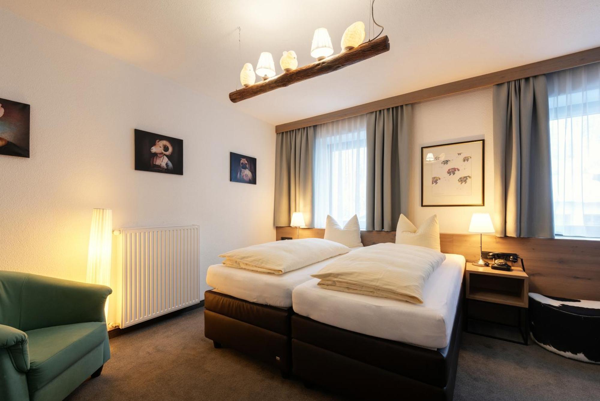 سانكت أنتون ام ارلبرغ Hotel Pension Kirchplatz الغرفة الصورة