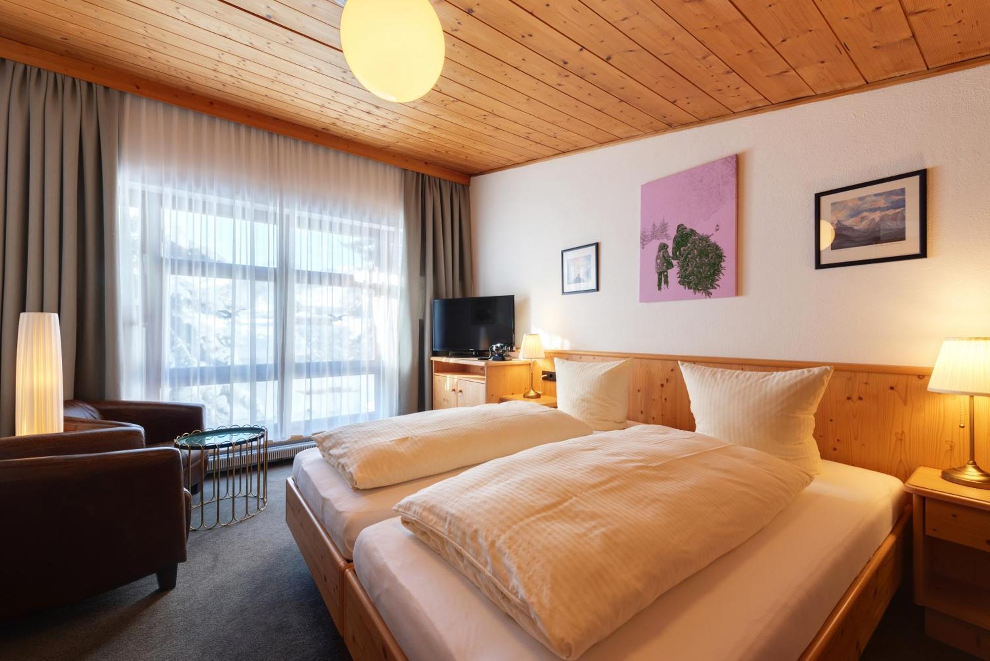 سانكت أنتون ام ارلبرغ Hotel Pension Kirchplatz الغرفة الصورة